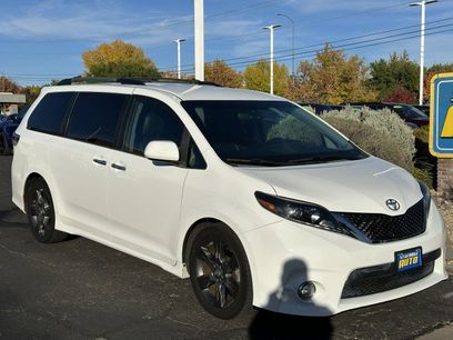 Used 2015 Toyota Sienna SE