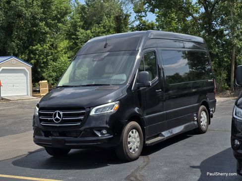 Used 2020 Mercedes-Benz Sprinter 2500 image 10