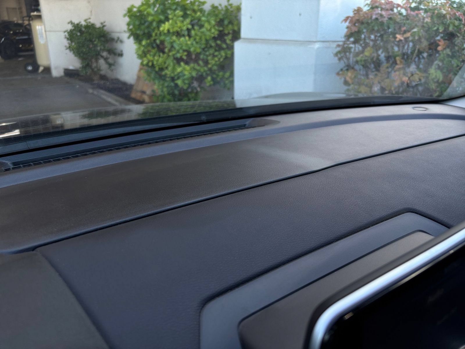 Used 2025 Nissan Sentra SV FWD image 16