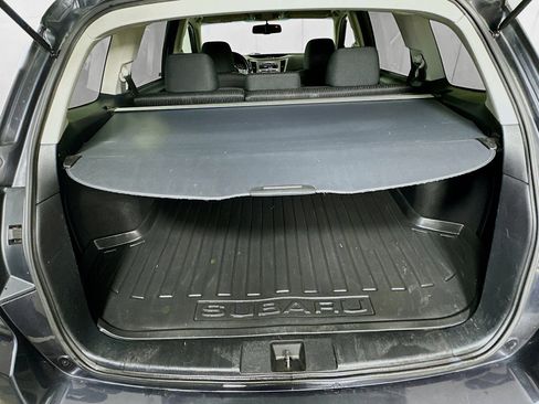 Used 2011 Subaru Outback 2.5i Premium w/ All-Weather Pkg image 25