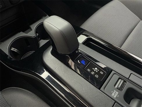 Used 2024 Toyota Prius Limited image 19