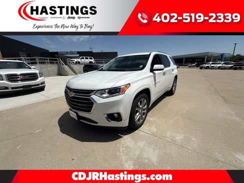 Used 2019 Chevrolet Traverse Premier FWD image 1