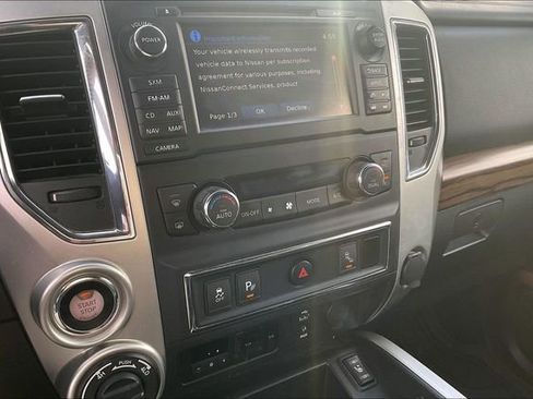 Used 2016 Nissan Titan SL image 32