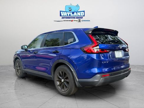 Used 2024 Honda CR-V EX-L image 3