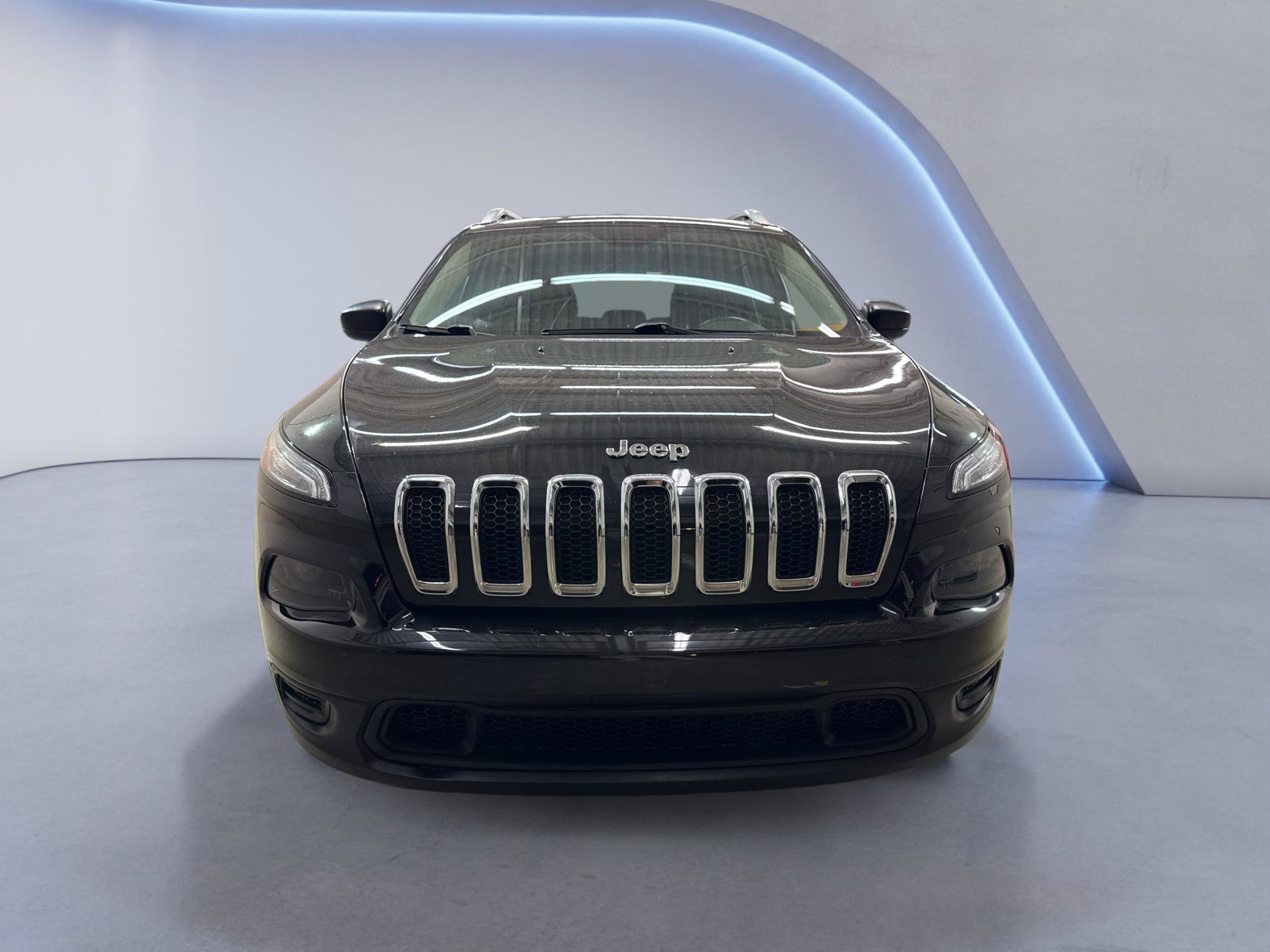 Used 2015 Jeep Cherokee Sport w/ Cold Weather Group AWD/4WD image 2