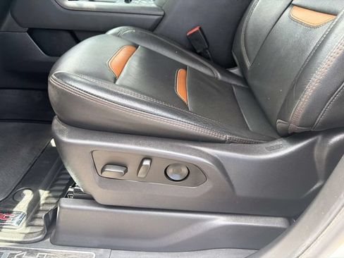 Used 2025 GMC Sierra 2500 AT4 w/ AT4 Premium Plus Package AWD/4WD image 22