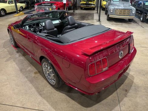 Used 2005 Ford Mustang GT Premium RWD image 16