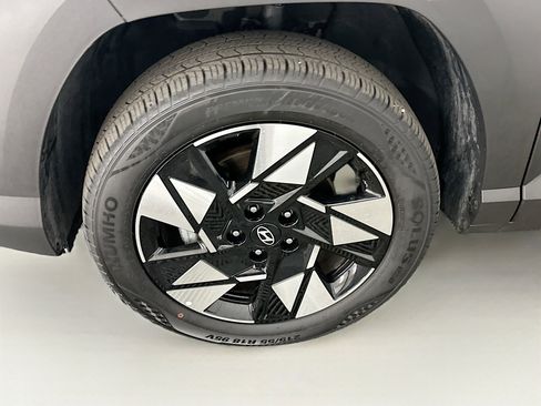 Used 2025 Hyundai Kona SEL image 11