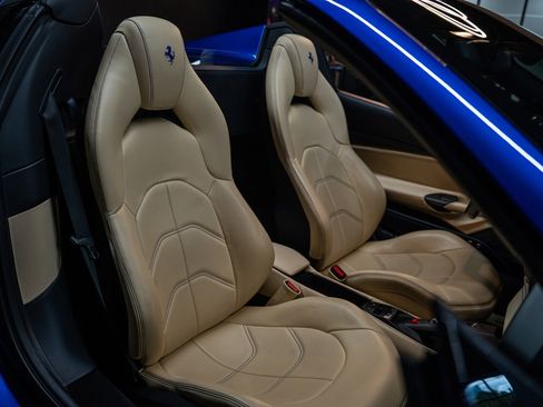 Used 2019 Ferrari 488 Spider RWD image 19