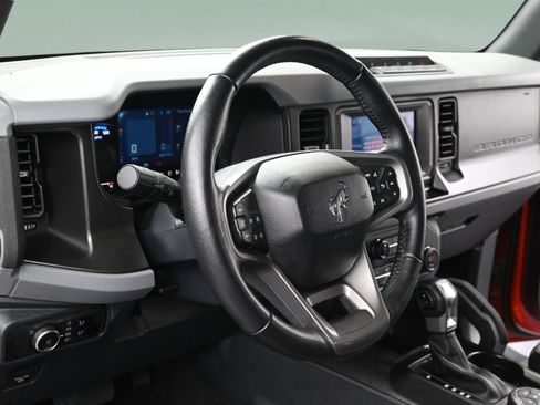 Used 2023 Ford Bronco Big Bend w/ Sasquatch Package AWD/4WD image 12