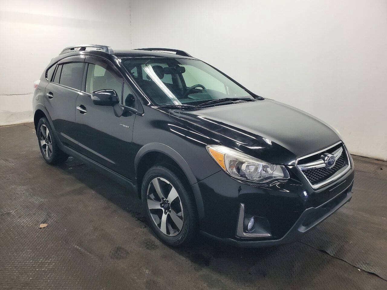 Used 2016 Subaru Crosstrek Touring w/ Popular Package #2 AWD/4WD image 3