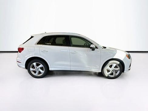 Used 2021 Audi Q3 2.0T Premium w/ Convenience Package AWD/4WD image 4