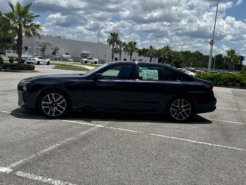 New 2025 BMW 760i xDrive AWD/4WD image 7