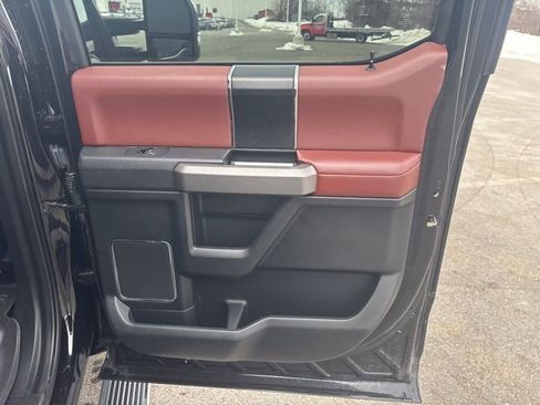 Used 2020 Ford F150 Platinum w/ Equipment Group 701A Luxury image 15