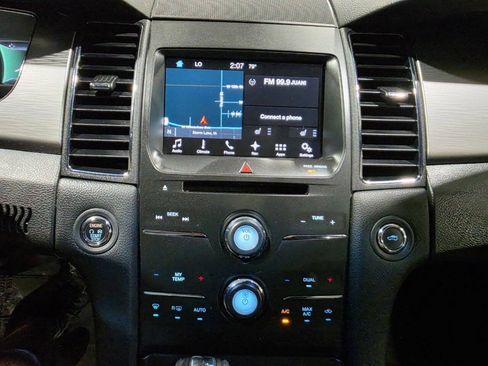 Used 2016 Ford Taurus SEL FWD image 37