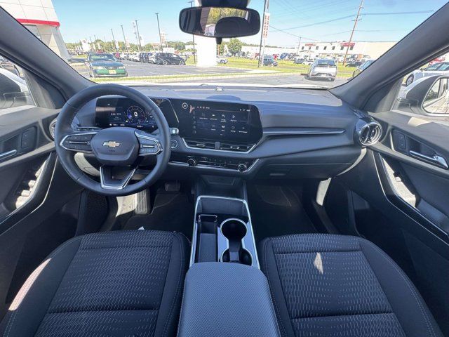 Used 2025 Chevrolet Equinox LT AWD/4WD image 12