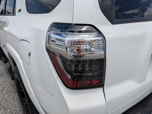 Used 2022 Toyota 4Runner SR5 Premium RWD image 11