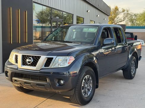 Used 2018 Nissan Frontier PRO-4X AWD/4WD image 2