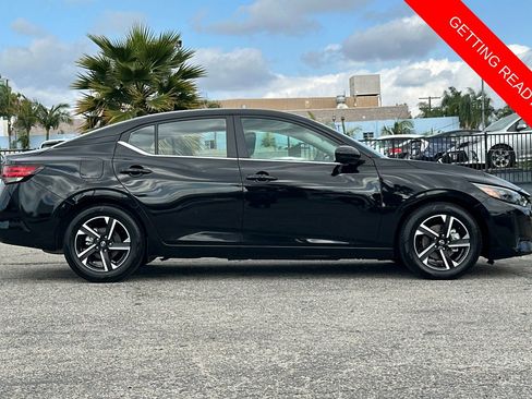 Used 2024 Nissan Sentra SV FWD image 3