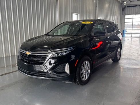 Used 2023 Chevrolet Equinox LT image 3