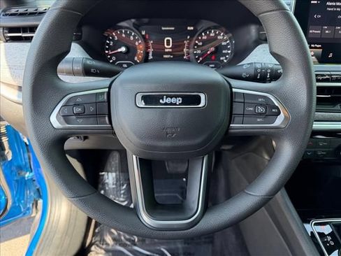 Used 2024 Jeep Compass Sport AWD/4WD image 16