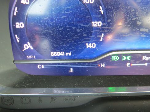 Certified 2022 Chevrolet Suburban RST w/ Luxury Package image 26