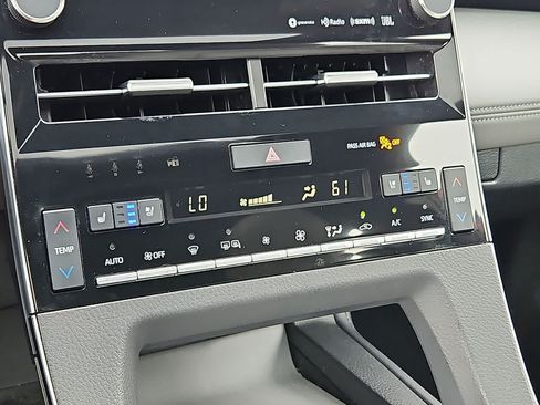 Used 2020 Toyota Avalon Limited FWD image 24