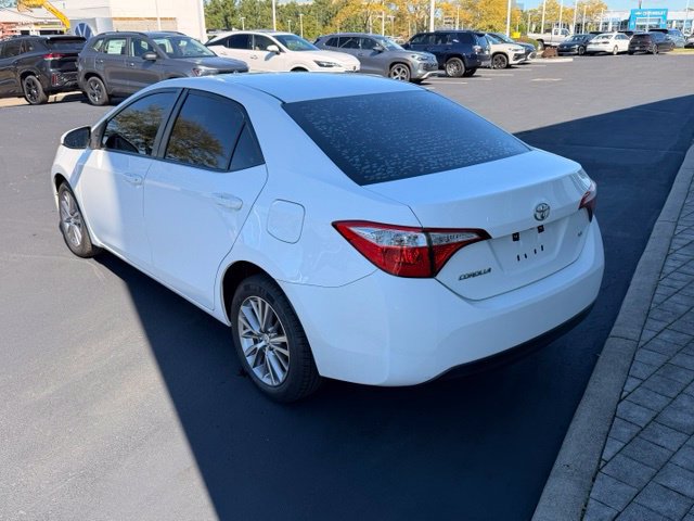 Used 2015 Toyota Corolla LE FWD image 2
