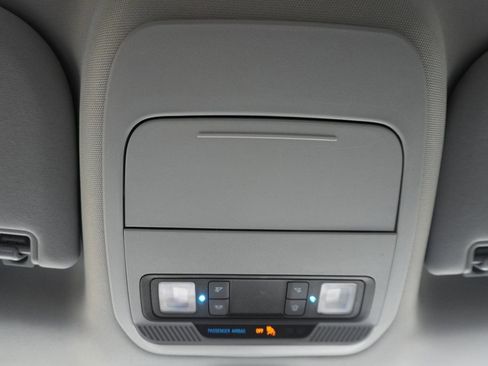 Used 2023 Ford F150 XLT image 16