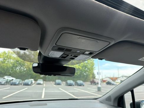 Certified 2024 Honda Odyssey Touring image 14