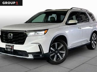 Used 2025 Honda Pilot Touring video 1