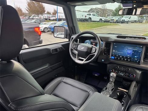 New 2025 Ford Bronco Big Bend w/ Black Diamond Package image 18