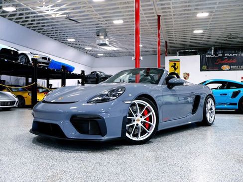 Used 2023 Porsche 718 Boxster Spyder image 3