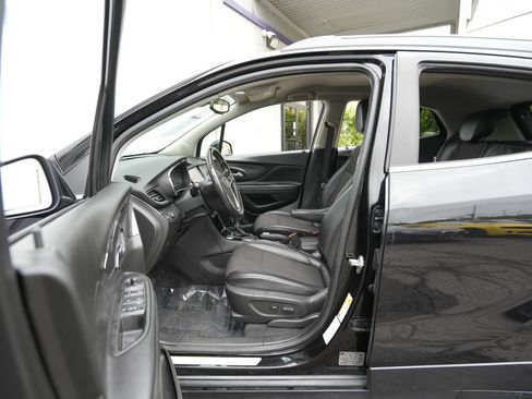 Used 2019 Buick Encore Preferred FWD image 16