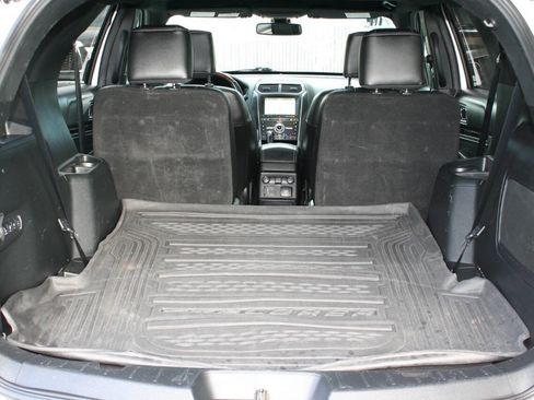 Used 2018 Ford Explorer Platinum image 21