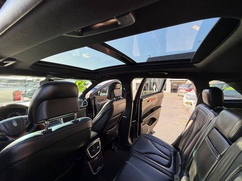 Used 2017 Lincoln MKX Reserve w/ Lincoln MKX Climate Package FWD image 15