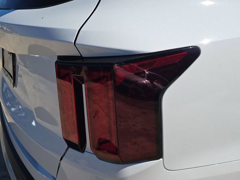 New 2026 Kia Sorento S w/ S Panoramic Sunroof Package image 11