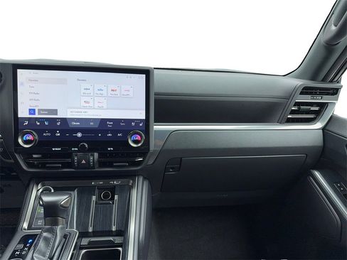 Used 2024 Lexus GX 550 image 20