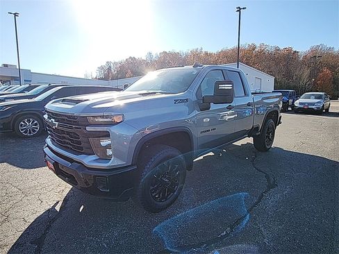 New 2025 Chevrolet Silverado 2500 Custom w/ Custom Value Package image 4