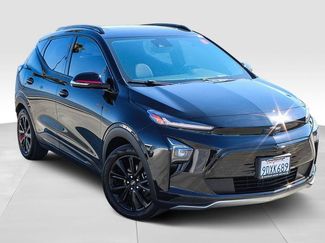 Used 2023 Chevrolet Bolt EUV Premier w/ Sun & Sound Package FWD video 2