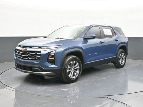New 2026 Chevrolet Equinox LT FWD image 3