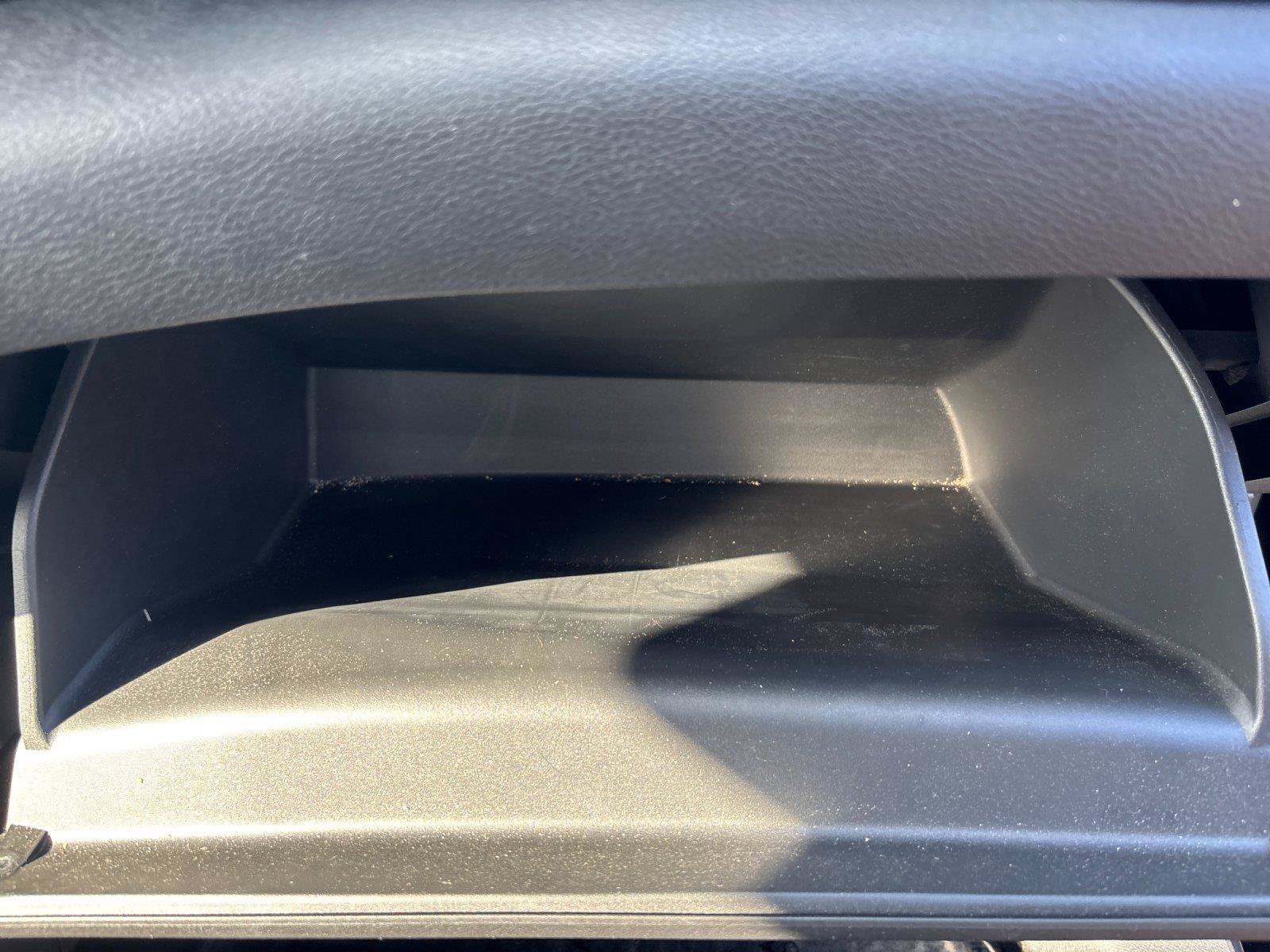 Used 2025 Nissan Sentra S FWD image 40