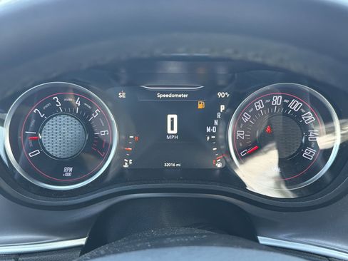 Used 2019 Dodge Challenger SXT RWD image 14