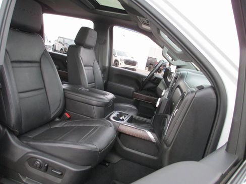 Used 2020 GMC Sierra 2500 Denali w/ Denali Ultimate Package image 24