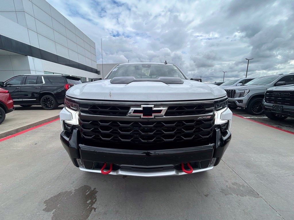 Used 2024 Chevrolet Silverado 1500 ZR2 w/ Technology Package AWD/4WD image 5
