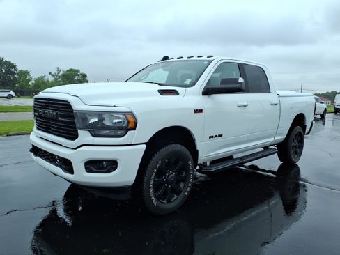 Used 2020 RAM 2500 Big Horn w/ Night Edition AWD/4WD image 3