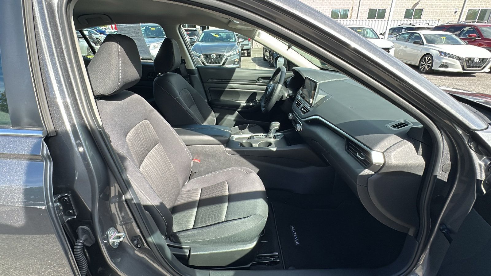 Certified 2025 Nissan Altima 2.5 S FWD image 22