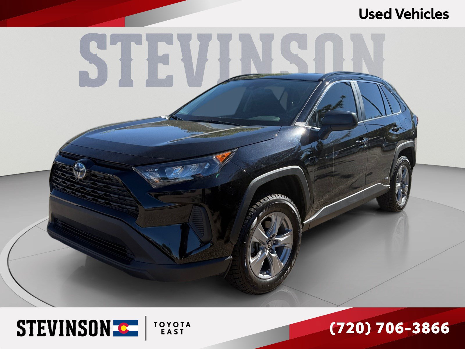 Used 2022 Toyota RAV4 LE AWD/4WD image 1