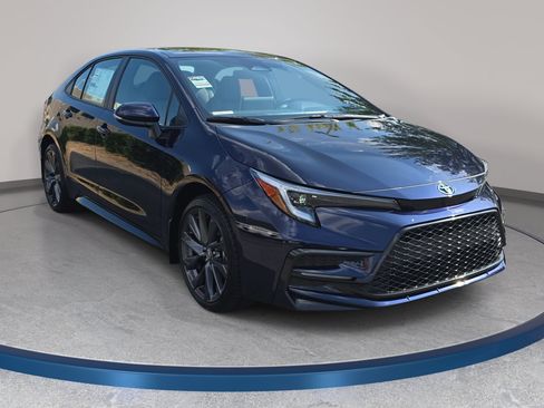 New 2026 Toyota Corolla SE w/ SE Package FWD image 3