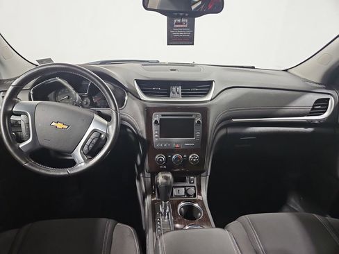 Used 2015 Chevrolet Traverse LT w/ Style and Technology Package FWD image 13